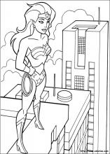 Wonder woman au sommet de la ville